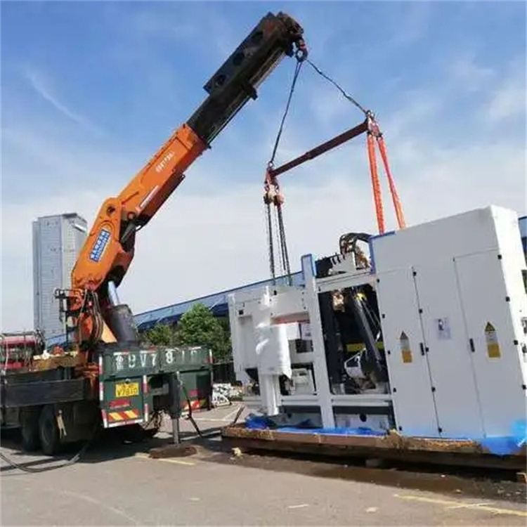 东方华侨农场附近小吊车联系方式|8-16吨|本地及时服务