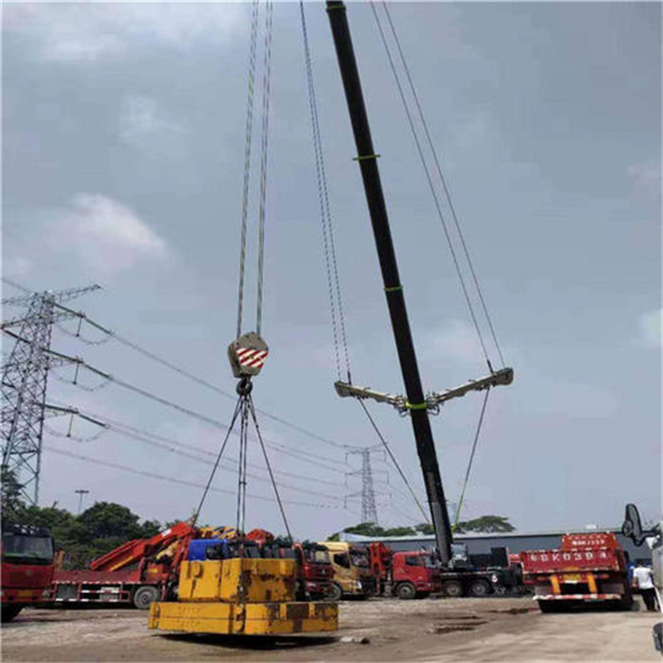 东方华侨农场风电设备吊装